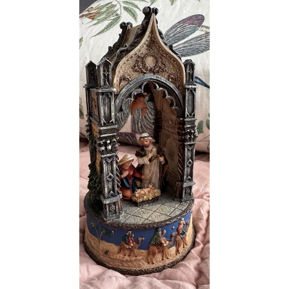 Jesus Mary Joseph Nativity Enesco Music Box 3 Kings Oh Holy Night Christmas